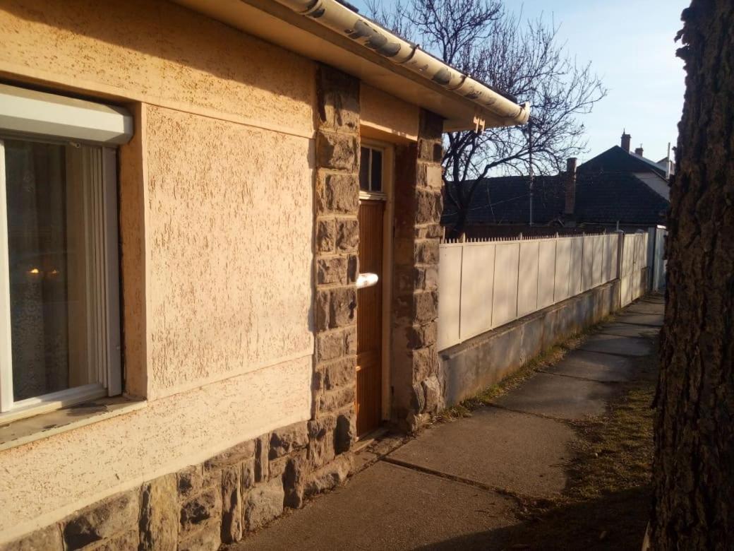 Kert Oevezeti Lakas Apartment Gyöngyös Екстериор снимка